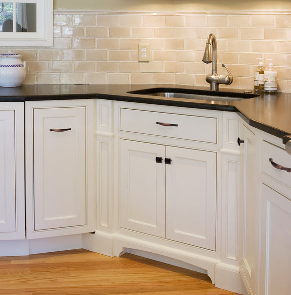 Loft97 HW308PLRB011 Whitton Pull Handle - Decorative Cabinet Drop Pull Handles for Cabinets and Drawers - Vintage Cabinet Hardware with Hand Finished Oil Rubbed Bronze - Metal Drawer Pull Handle, 5.0" Center to Center